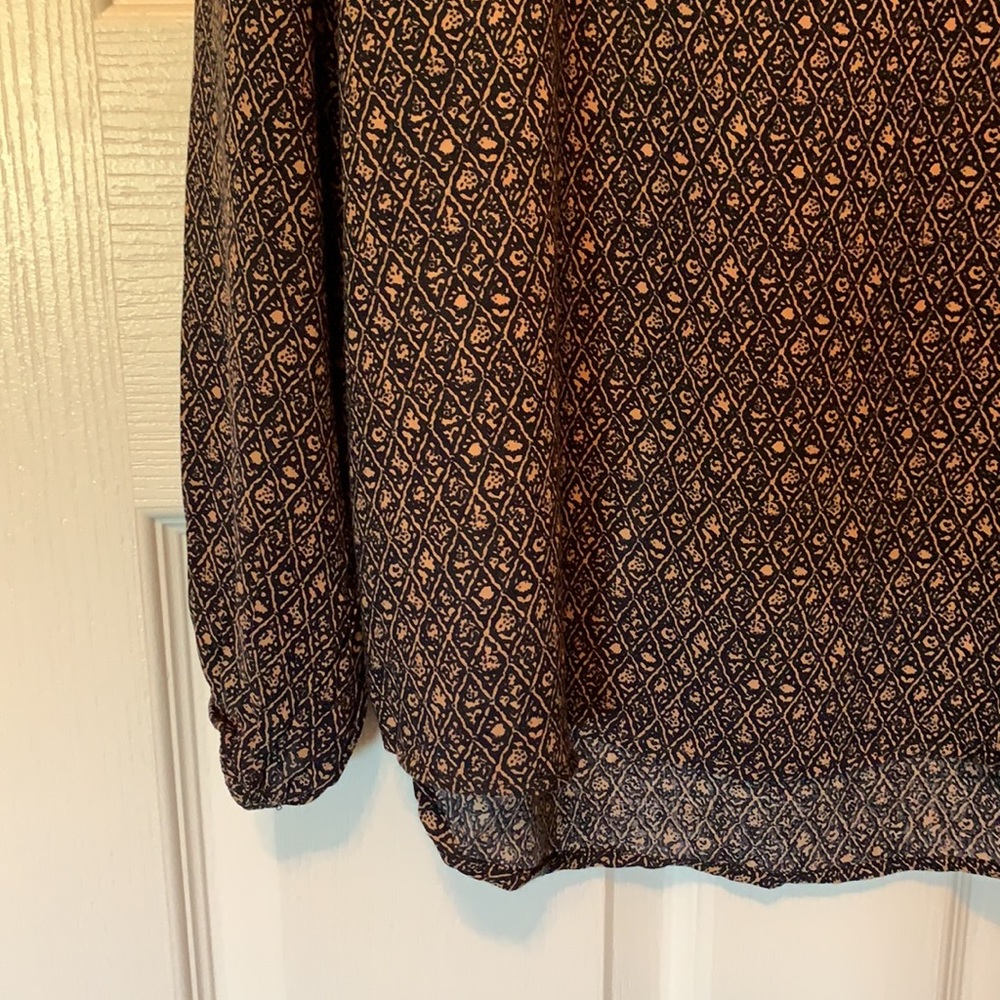 Buckle Daytrip navy blouse - Picture 6 of 7